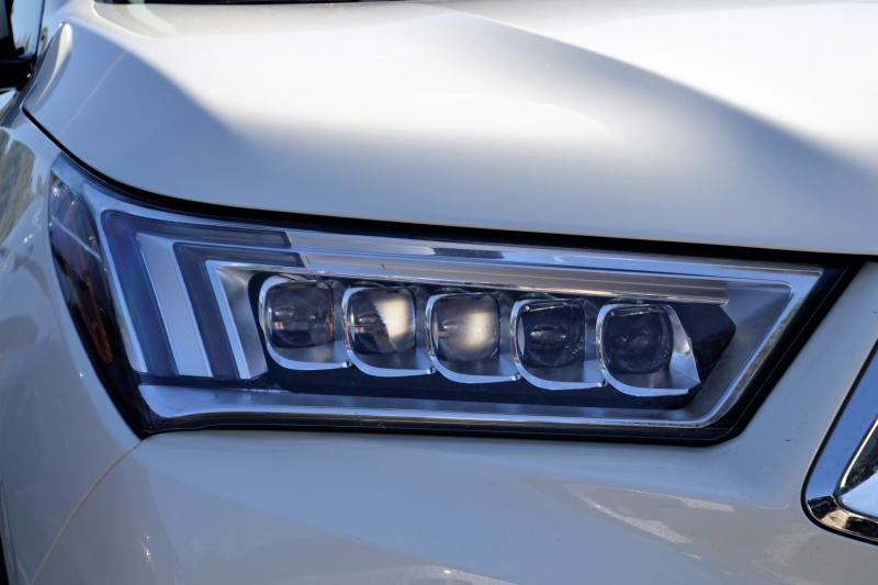 concession-auto-VALLAURIS-min_acura-headlamp-2834131